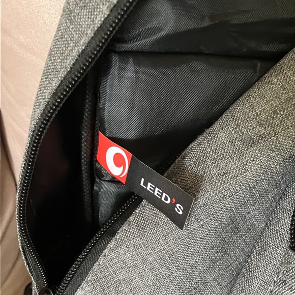 Disney Institute Backpack plus Red Mickey Ears Luggage ID Tag Leed's Bookbag - Picture 9 of 10